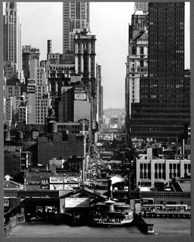 ©Andreas Feininger, 1941, Nueva York, Calle 42 y vista al rio Hudson