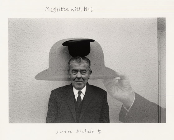 ©Duane Michals, Magritte con sombrero.