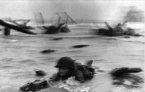 ©Robert Cappa, 1944, Playa Omaha, Normandia, Francia