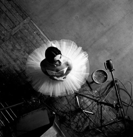 ©Robert Doisneau, de la serie Danza, Catherine Verneuil 1963
