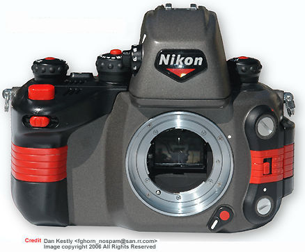Nikonos RS, Fabricada entre 1992 y 1996, fue la ultima cámara de lente intercambiable subacuática.