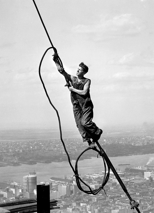 ©Lewis Wickes Hine, 1931 El Joven del Cielo, Edifico  Empire State, Nueva York.