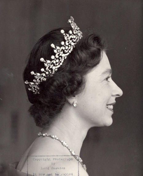 ©Lord Snowdon, 1962, fotografía de la reina Elizabeth II usada en las estampillas de correo del Reino Unido